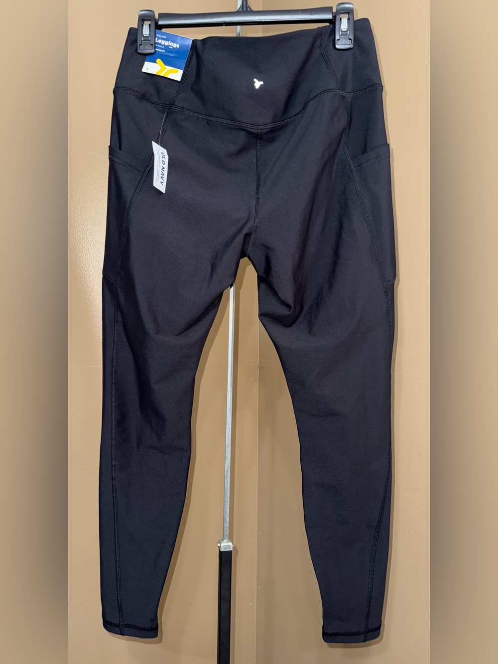 NWT OLD NAVY Black Performance Leggings. Stretch Activewear. Size Large. - Picture 2 of 6